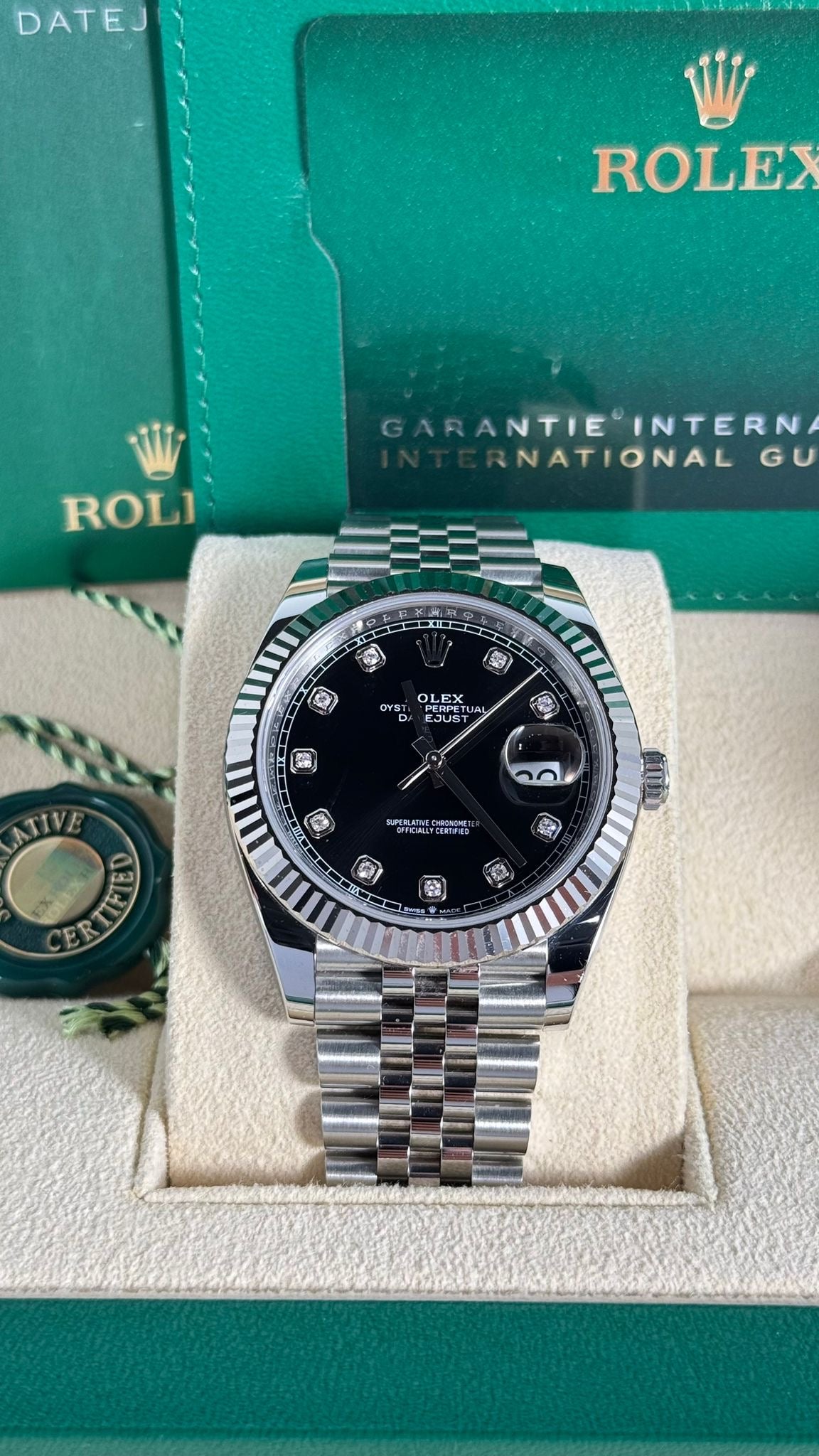 126334 Black Diamond Dial