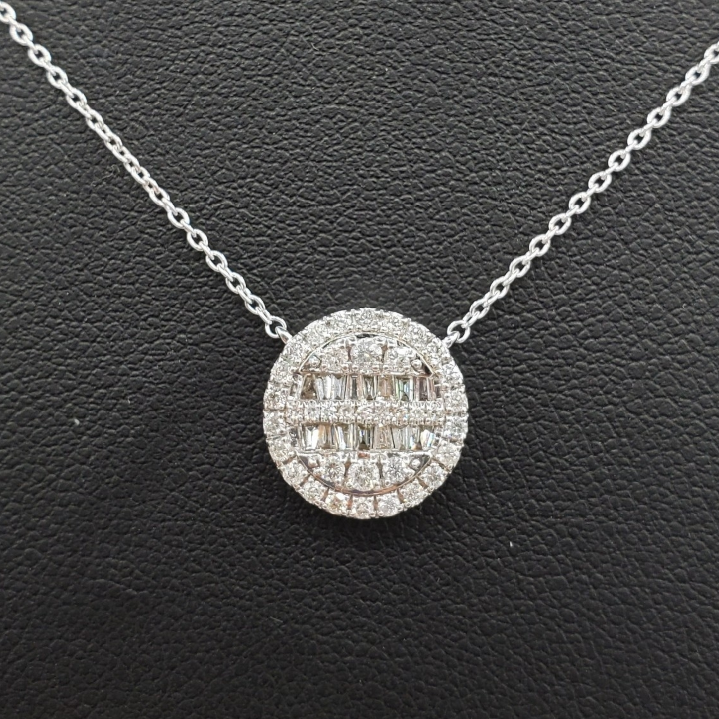 14k Baguette Diamond Circle #26539