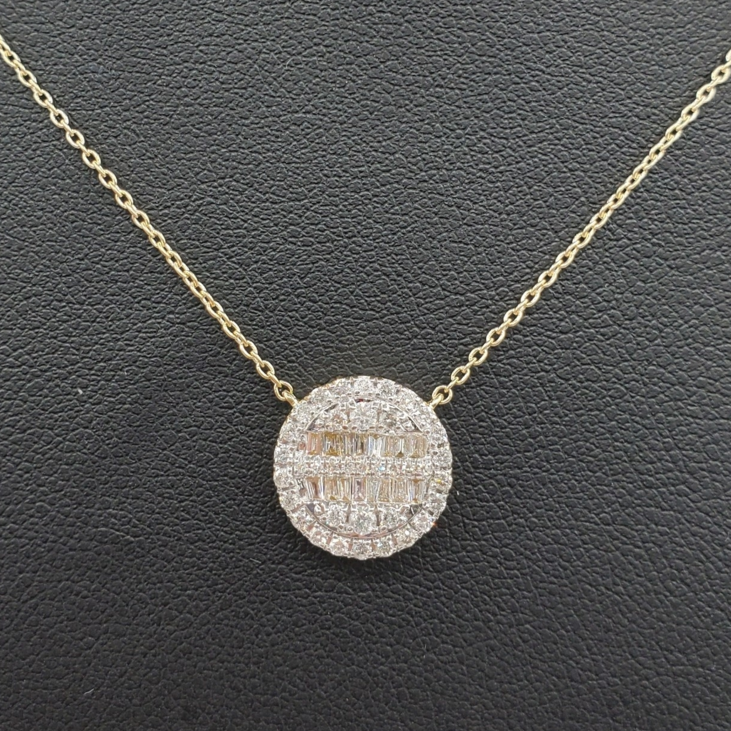 14k Baguette Diamond Circle #26539