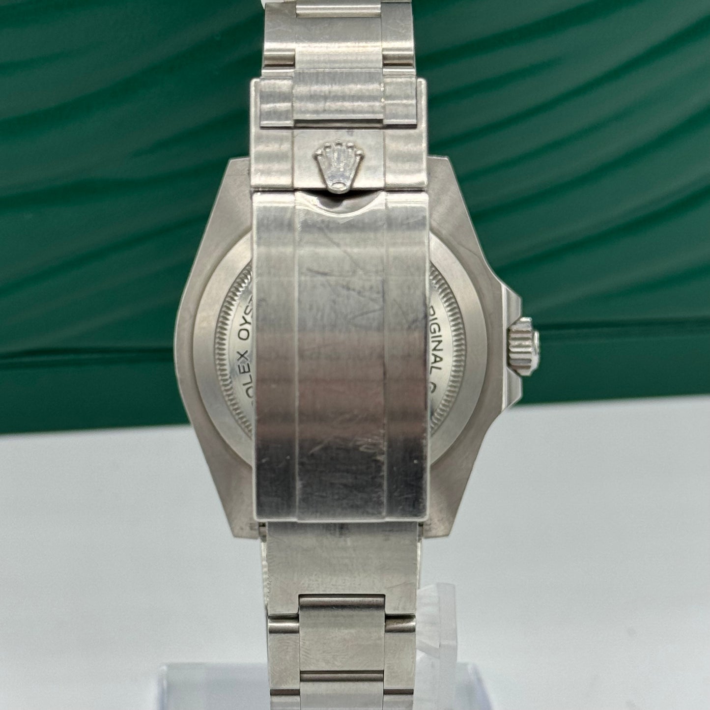 Rolex Sea-Dweller 116600 40MM With Black Ceramic Bezel And Stainless Steel Oyster Bracelet