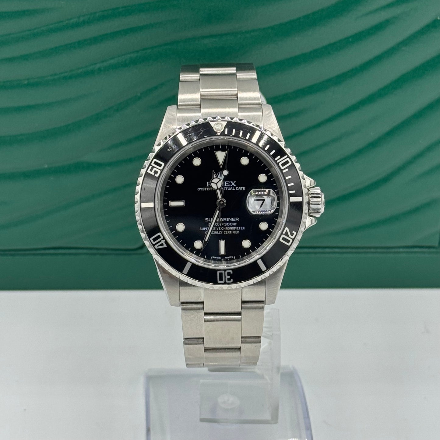 Rolex Submariner Date 16610 40MM Black Dial With Stainless Steel Oyster Bracelet