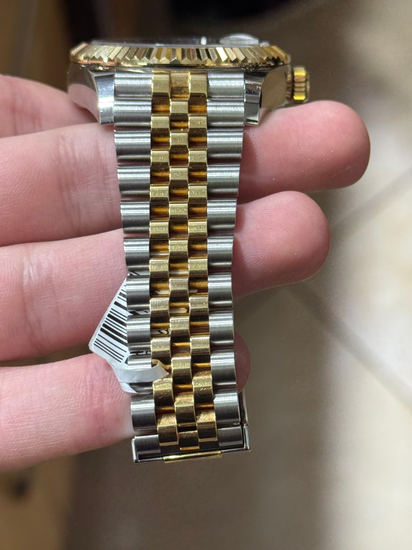 Rolex Yellow Rolesor Oyster Perpetual Sky-Dweller - Black Index Dial - Jubilee Bracelet - 326933 bkij