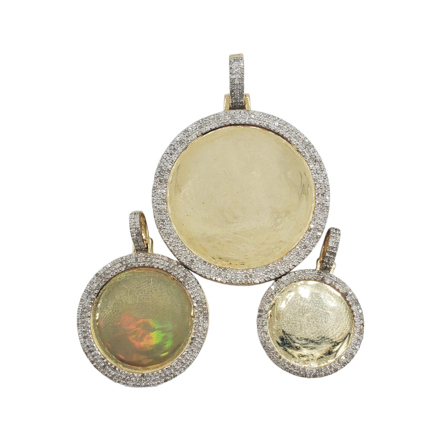 10k Gold Diamond Circle Picture Pendant #19712