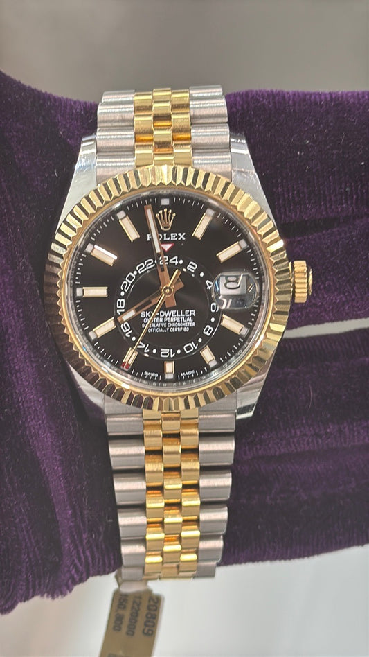 Rolex SkyDweller 326933 Black Index Dial on Jubilee Papers