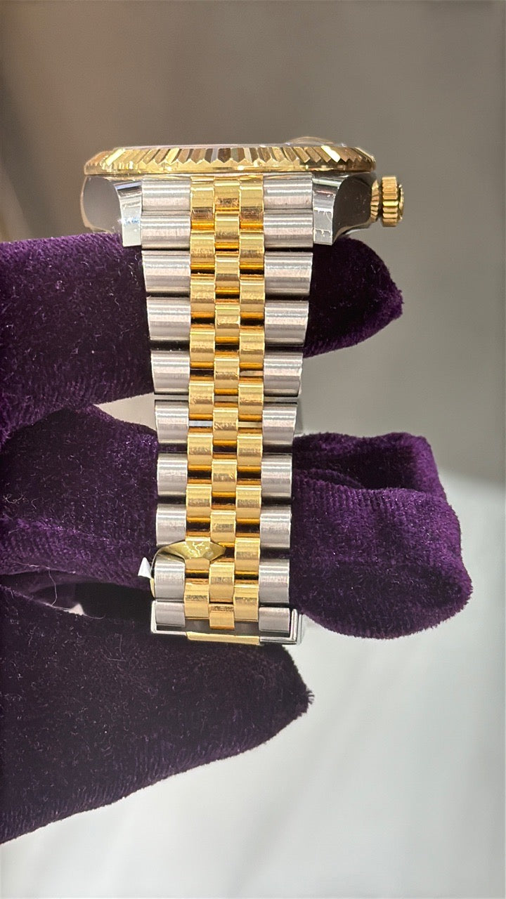 Rolex SkyDweller 326933 Black Index Dial on Jubilee Papers