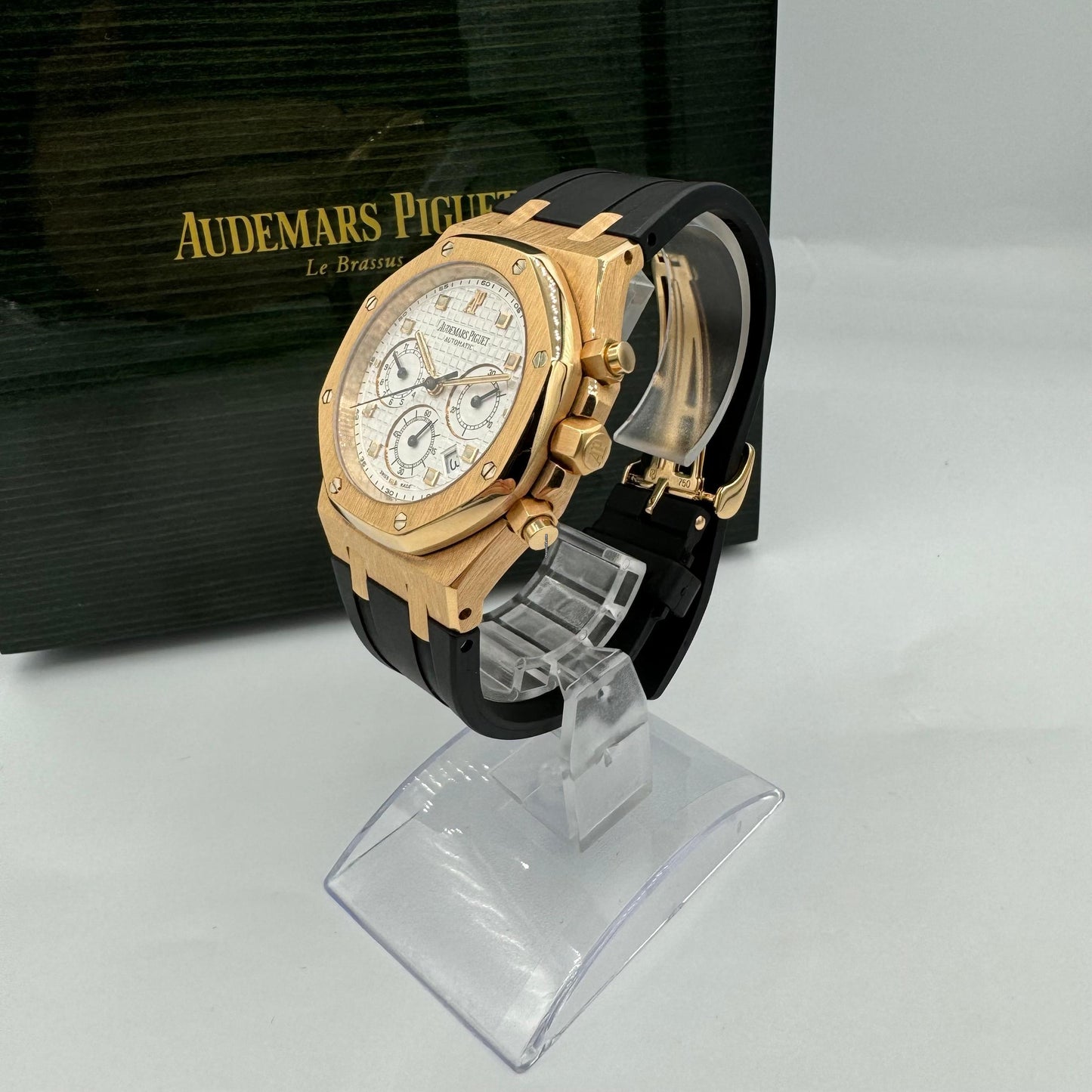 Audemars Piguet Royal Oak Chronograph 39mm Silver Toned Dial 26022OR.OO.1220OR.02