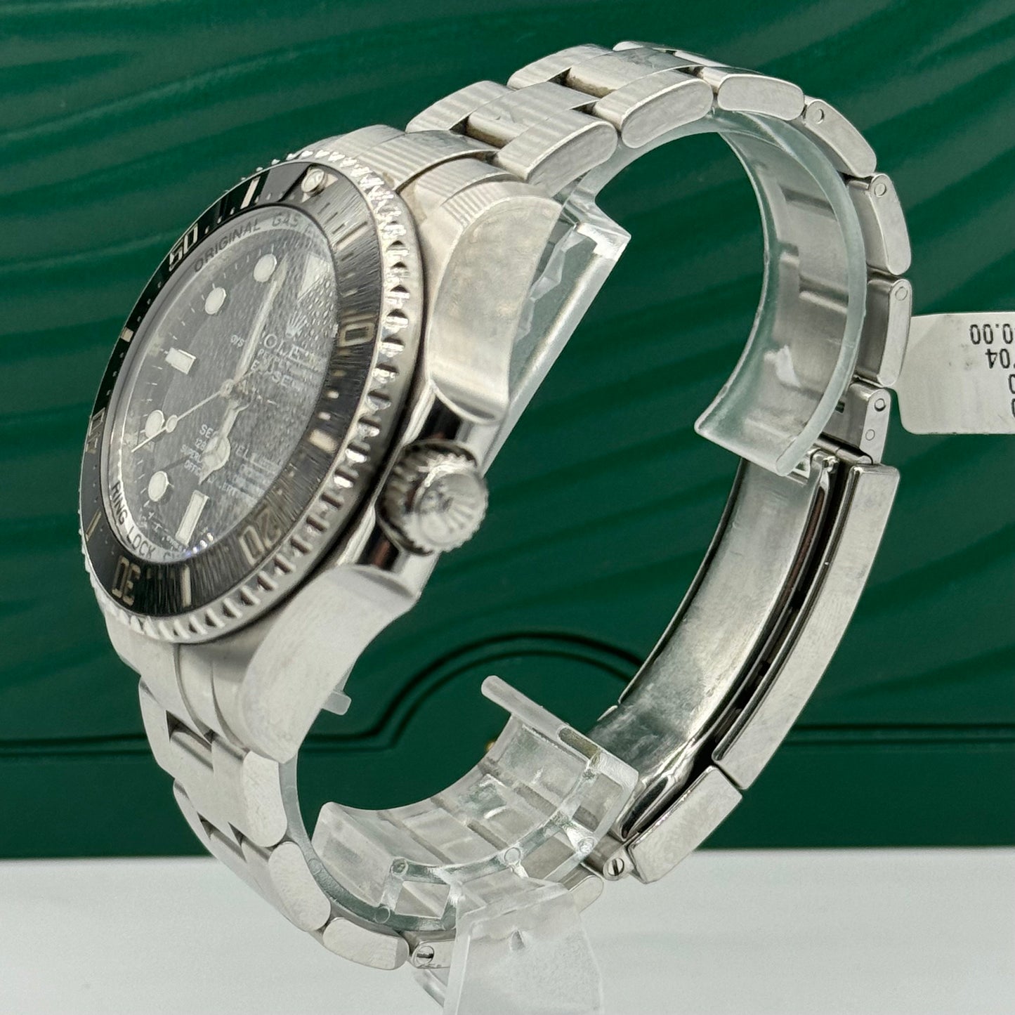 Rolex Sea-Dweller 44mm 2013 - Black Ceramic Bezel - Stainless Steel Oyster Bracelet - Black Dial