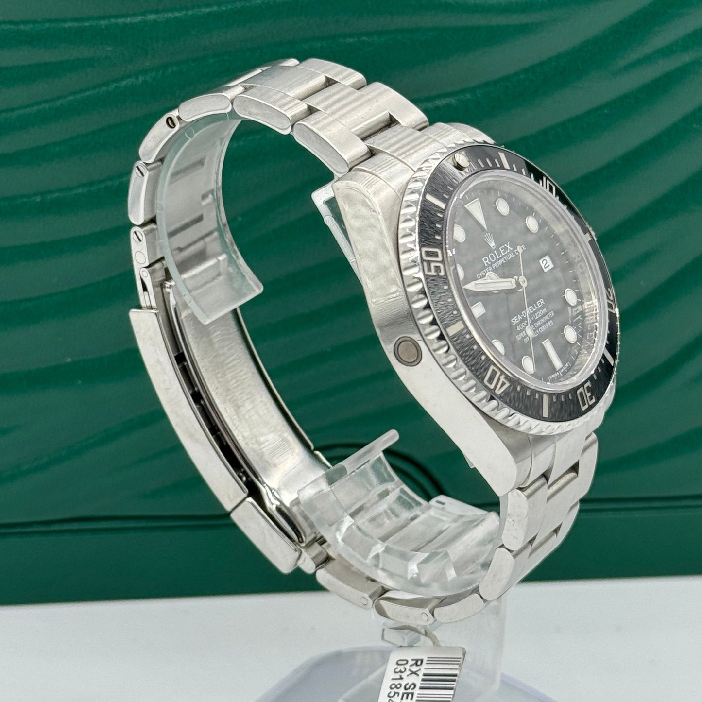 Rolex Sea-Dweller 116600 40MM With Black Ceramic Bezel And Stainless Steel Oyster Bracelet